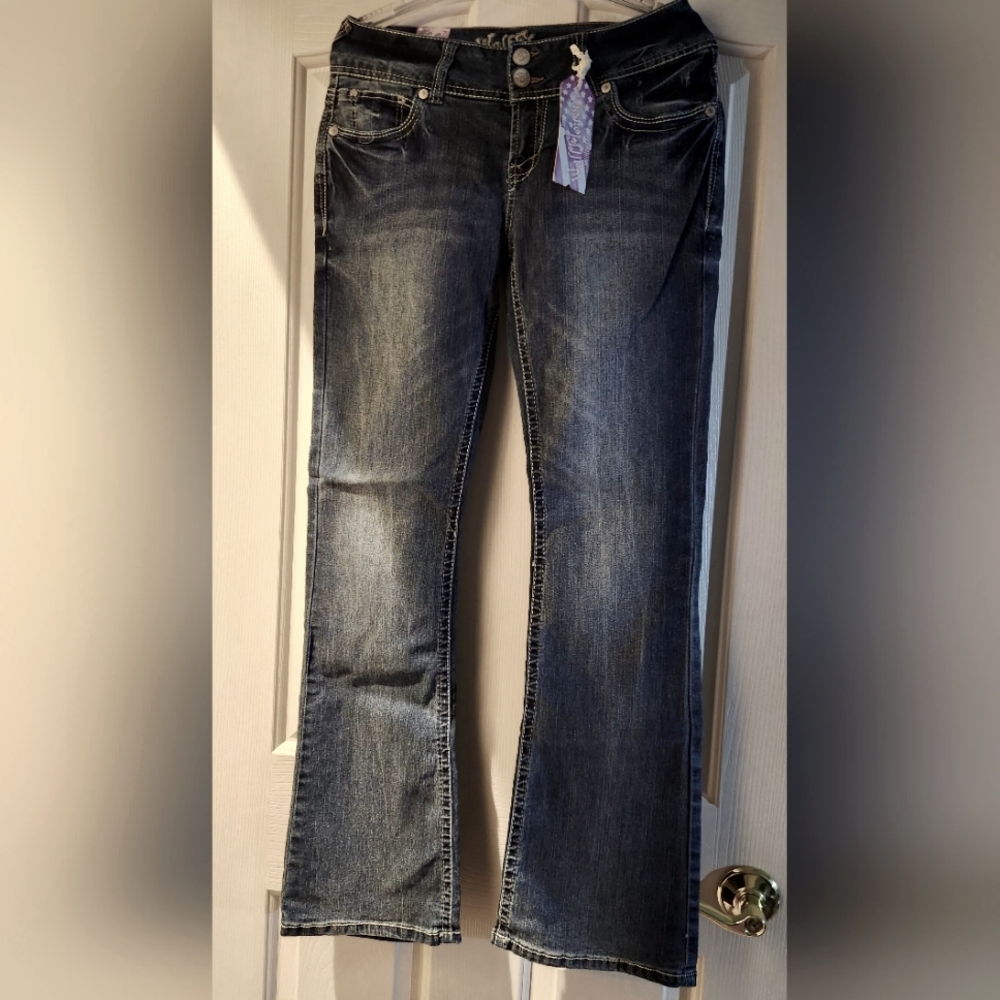 Wallflower Luscious Curvy Jeans size 7 reg